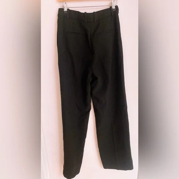 Aritzia Babaton Pleated Pant - Picture 4 of 9